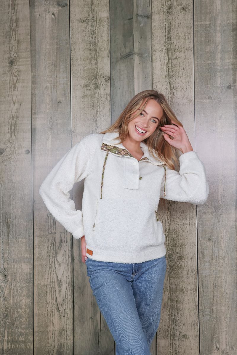 Simply Outdoorsy Pullover • Cream