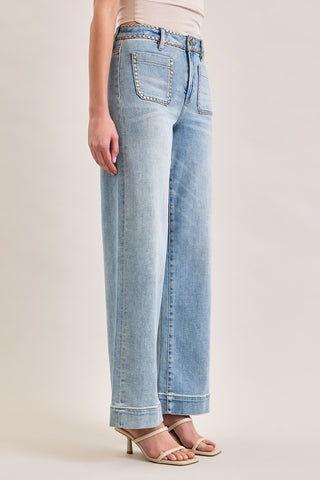 Nell Wide Leg Stud Pocket Jeans • Super Light Wash