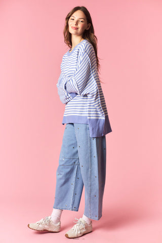 Sassy Studs Detail Washed Denim Barrel Jeans • Light