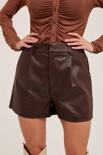 Annie Leather Pleated Short • Dark Brown