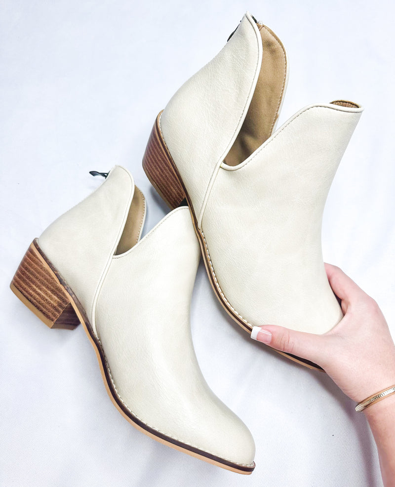 Vanish Boots • Ivory