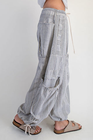 Sutton Low-Rise Parachute Pants • Natual/Denim