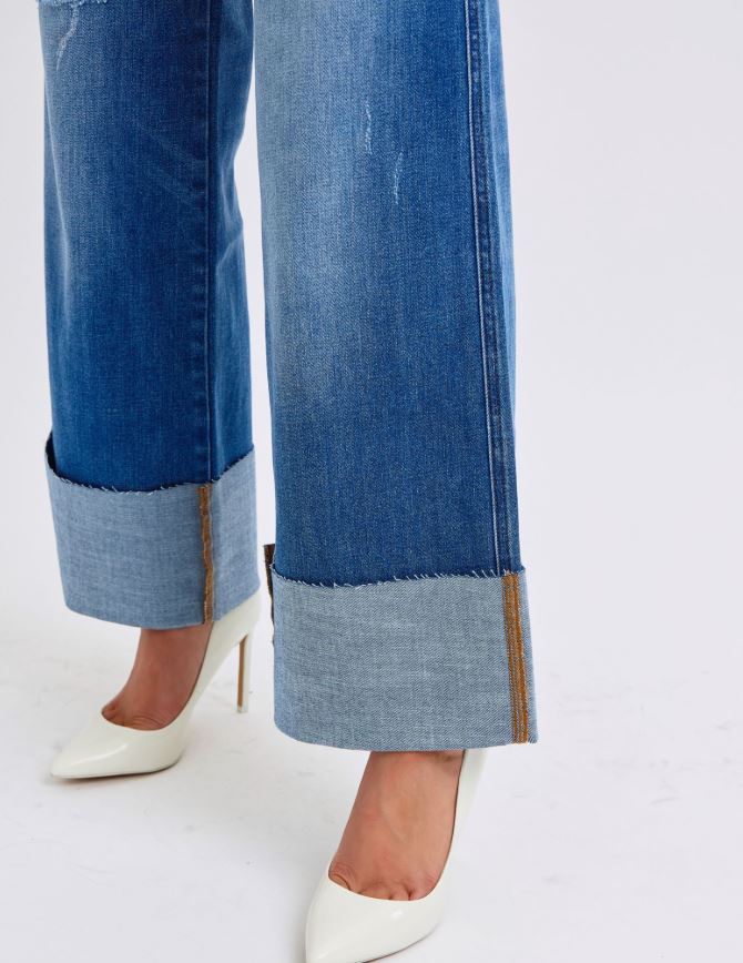 Judy Blue HW Retro Wide Leg w/ Cuff Jeans • Medium Wash