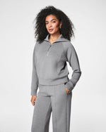 AirEssentials Half Zip • Medium Heather Grey