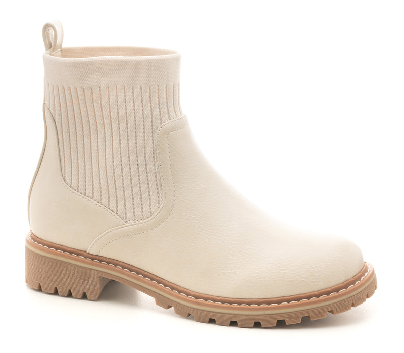 Cabin Fever Ankle Boots • Cream