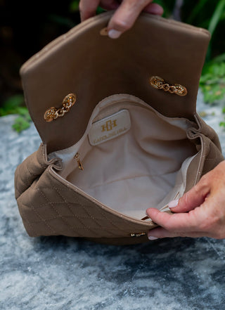 Leigh Quilted Crossbody • Latte S DQ