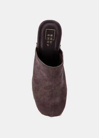 Geneva Chunky Clogs • Brown Suede