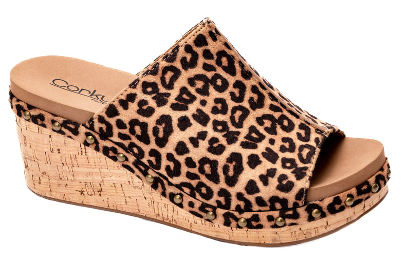 Hissy Fit Wedge • Tan Leopard