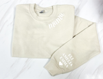 Mama Script Personalized • Gildan Sweatshirt