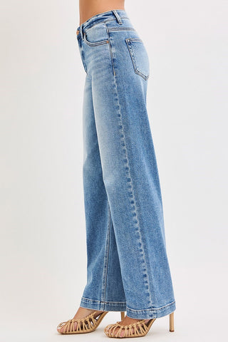 Erika Wide Baggy Jeans • Medium Wash