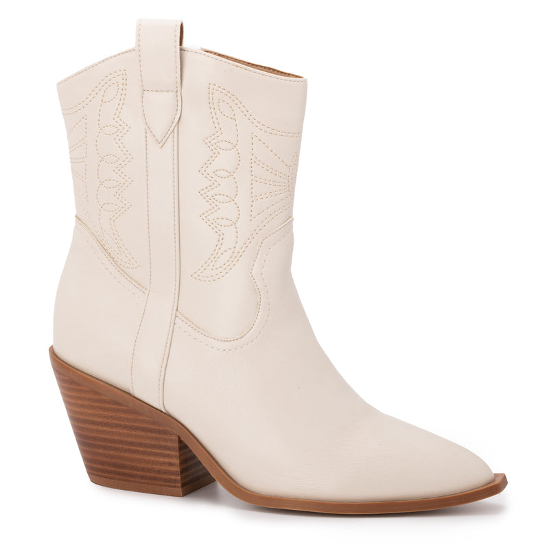 Rowdy Boots • Winter White