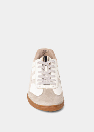 Sasha Sneaker • White