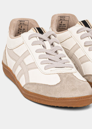 Sasha Sneaker • White