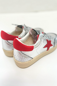 Denisse 44 Sneaker • Washed Silver + Red