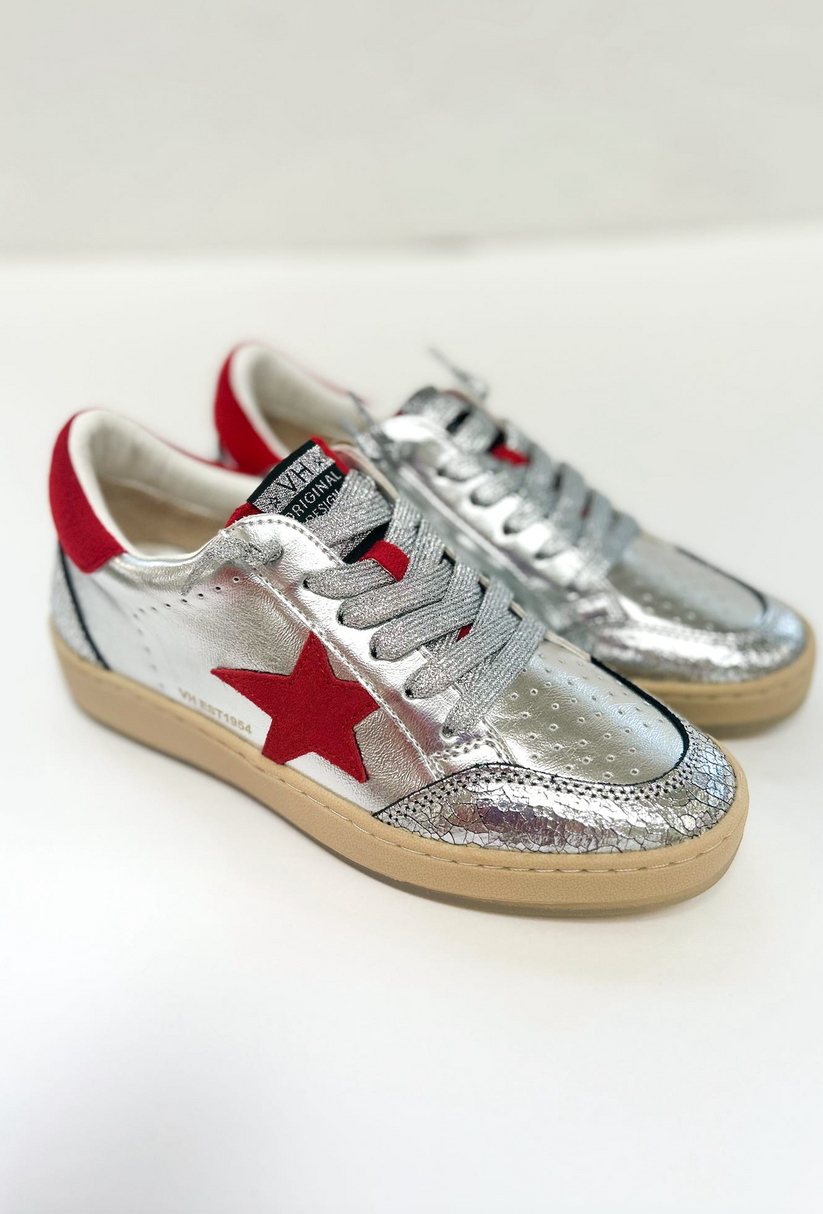 Denisse 44 Sneaker • Washed Silver + Red