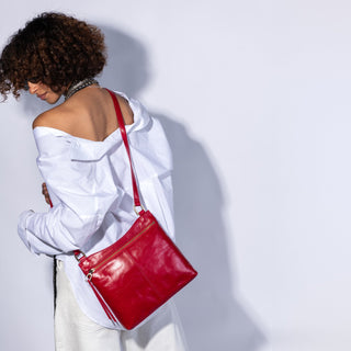 Cambel Crossbody • True Red