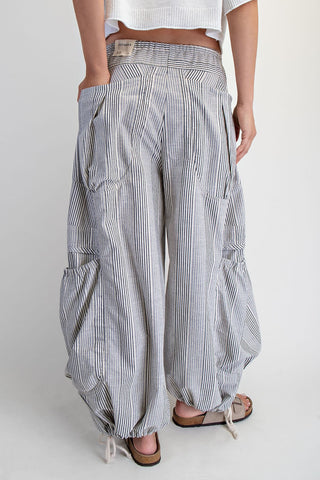 Sutton Low-Rise Parachute Pants • Natual/Denim