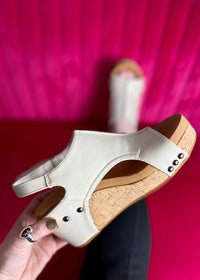 Carley Wedge • Cream