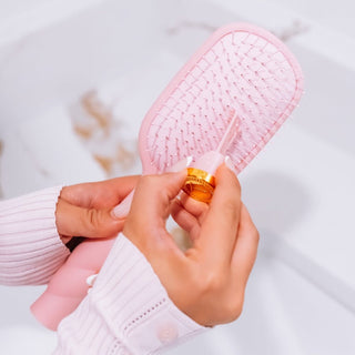 Detangler Hair Brush for Medium Hair • Bubblegum Pink