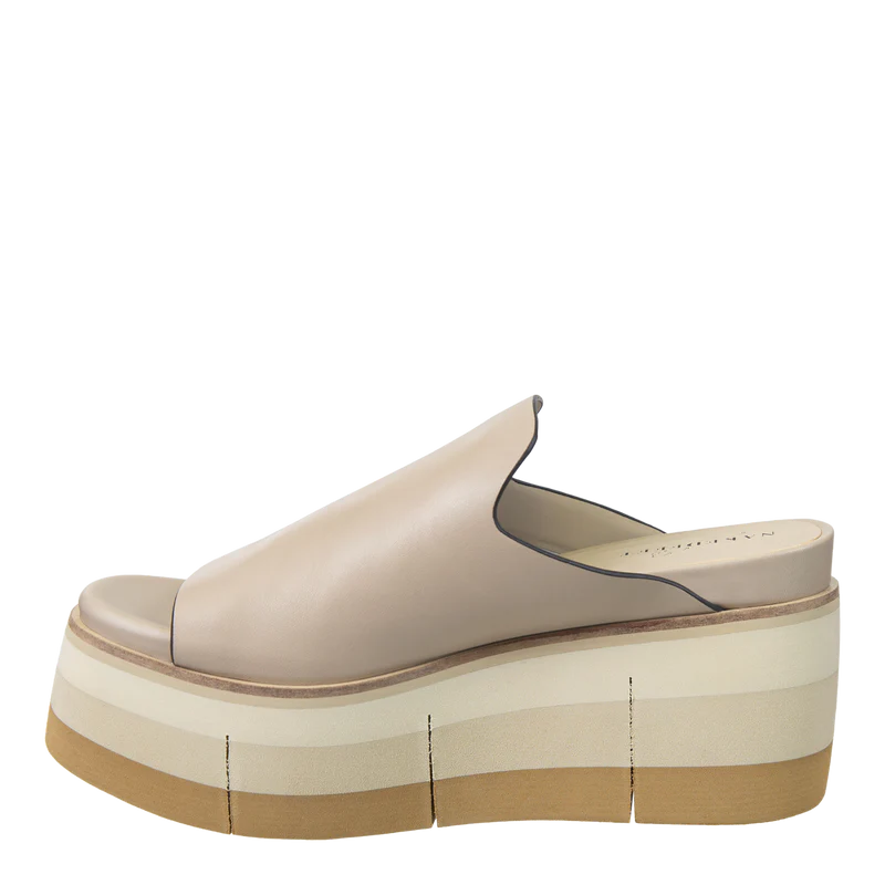 Flow Platform Wedge • Beige