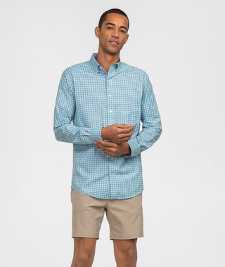 Clubhouse Performance Chino • Acorn