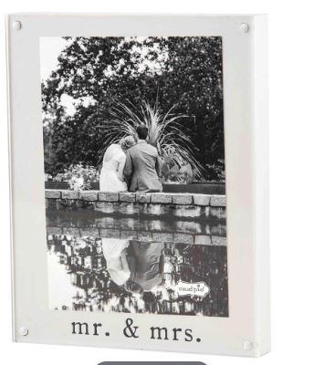 Mr. & Mrs. Magnetic Frame