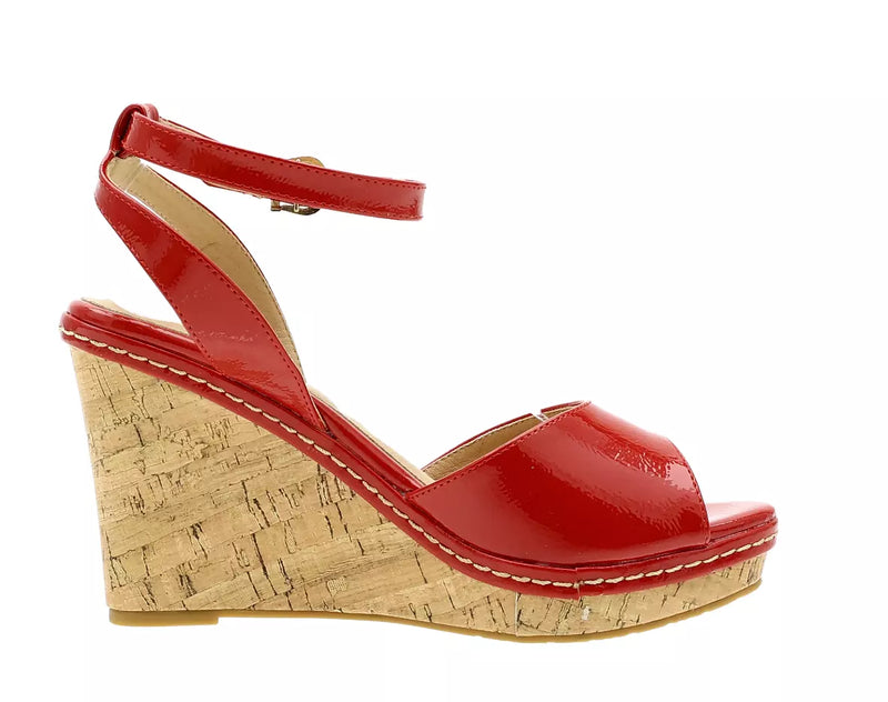 Beaming Wedge • Red