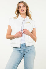 Today's Forecast Textured Zip Up Vest • White