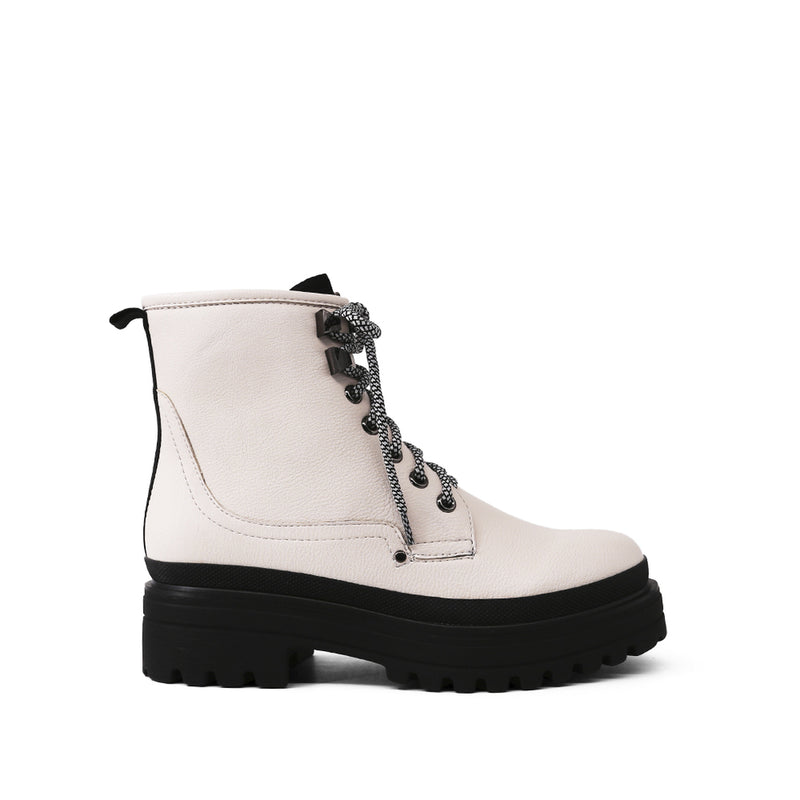 Ymelda Boots White