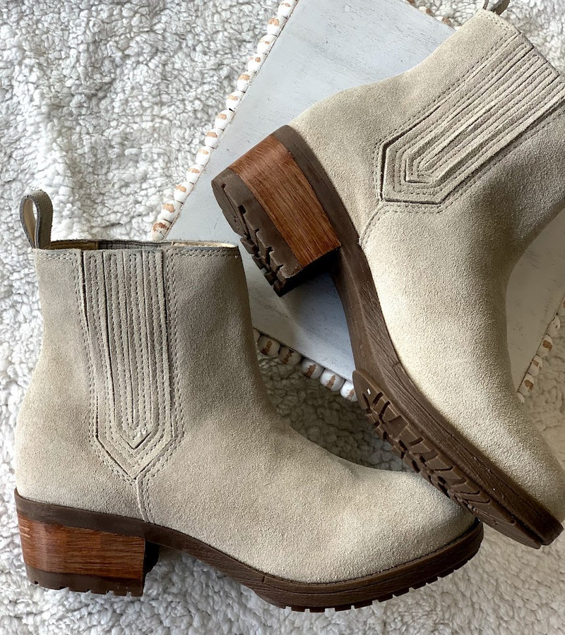 Lily Gored Bootie Light Grey Suede Boots