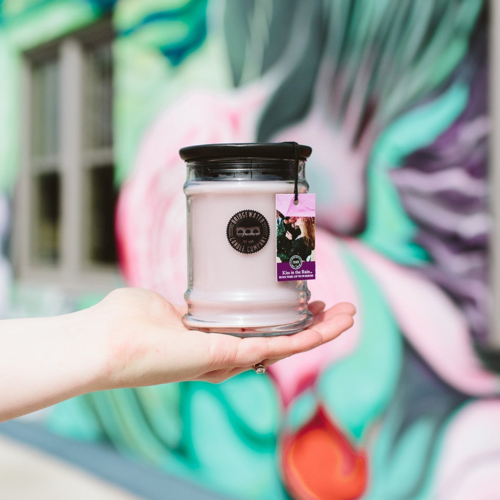 Large Jar Candle • Kiss In The Rain - Thumbnail 3